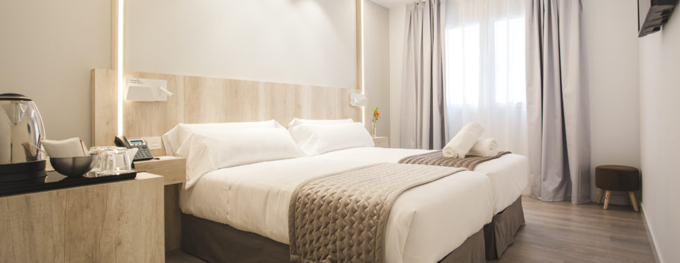 Habitación doble Hotel Ábaster en Soria